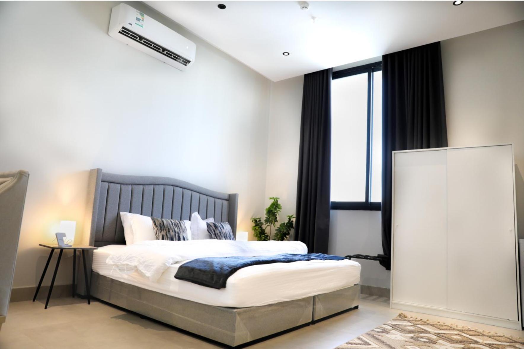 منزلك قرب المطار بتسجيل وصول ذاتي Your Near The Airport With Self Check-in